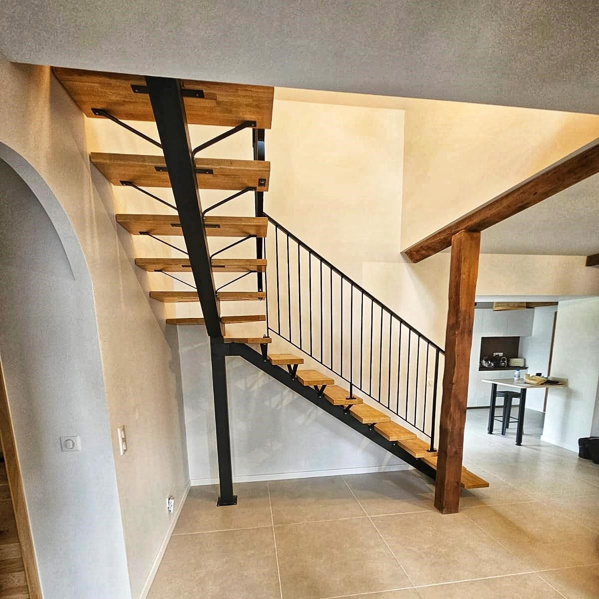 Escalier métal sur mesure Tarbes par DcoMetal